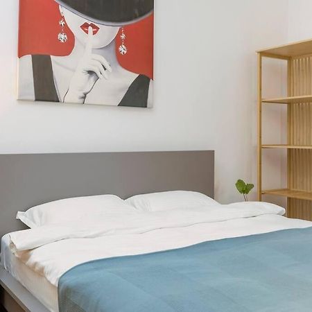 Ultra-Central University Square Apartament Apartament Букурещ Екстериор снимка