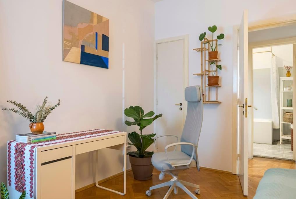 Ultra-Central University Square Apartament Apartament Букурещ Екстериор снимка